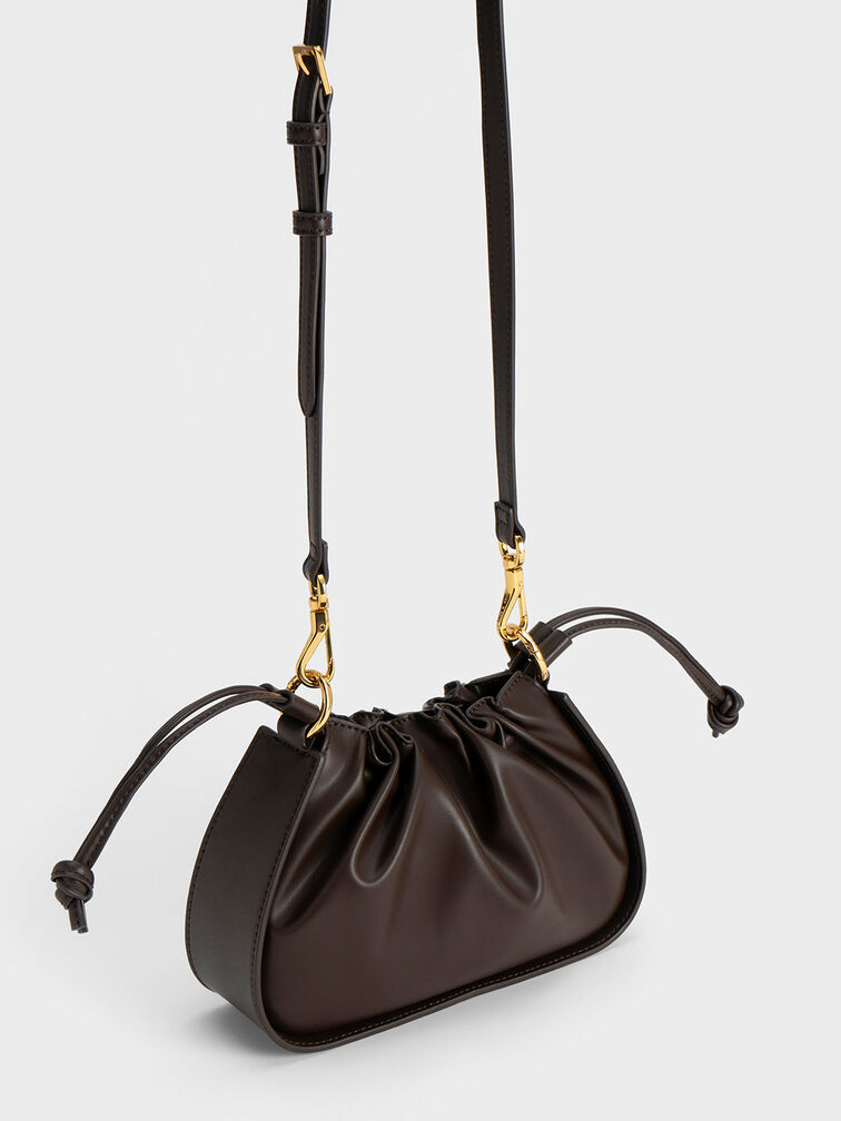 Bolso con cordón con asa de cadena fruncida, Marrón oscuro, hi-res