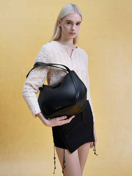 Bolso tote Kora con detalles metálicos, Negro, hi-res