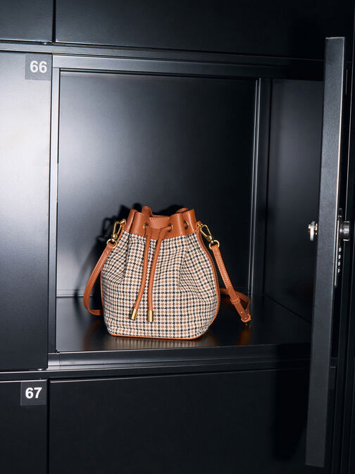 Checkered Drawstring Bucket Bag, Cognac, hi-res