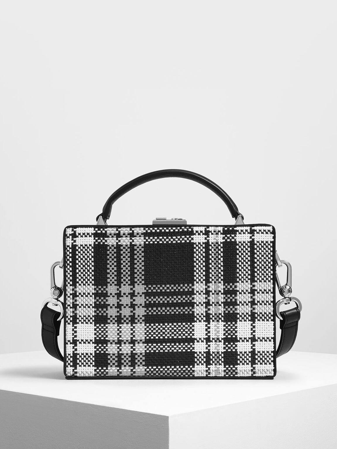 Black Woven Raffia Boxy Bag Charles Keith Us