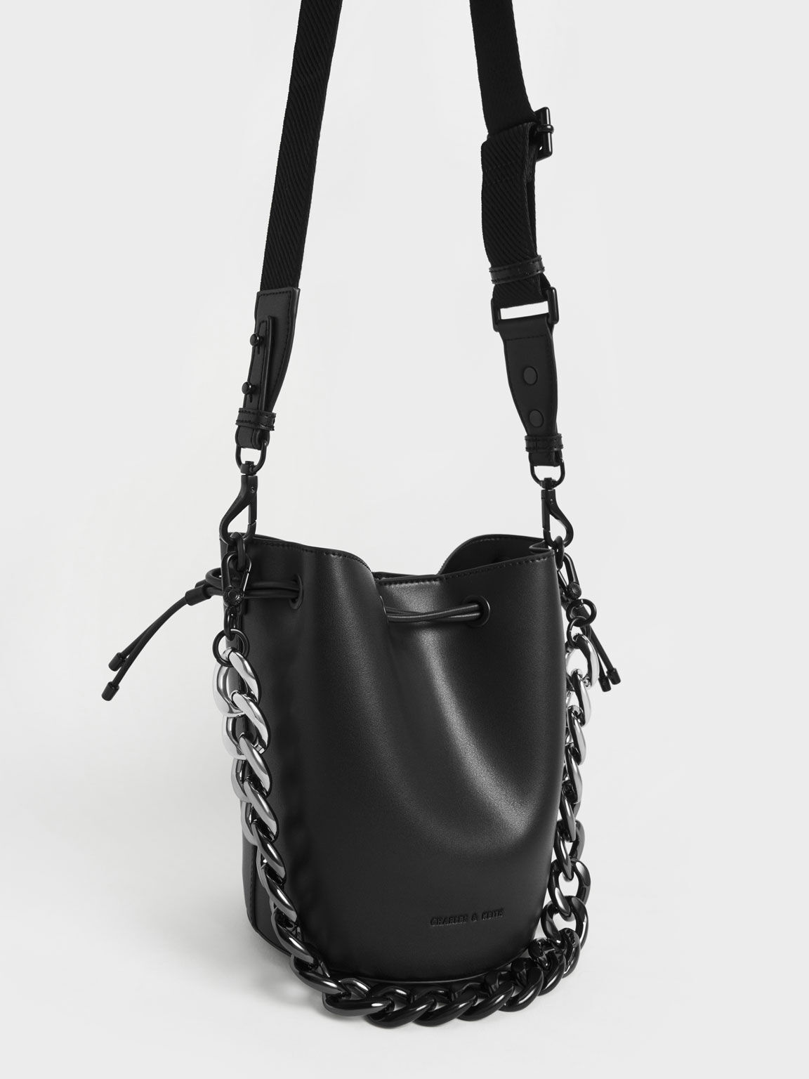 Lana Bucket Bag, Black, hi-res
