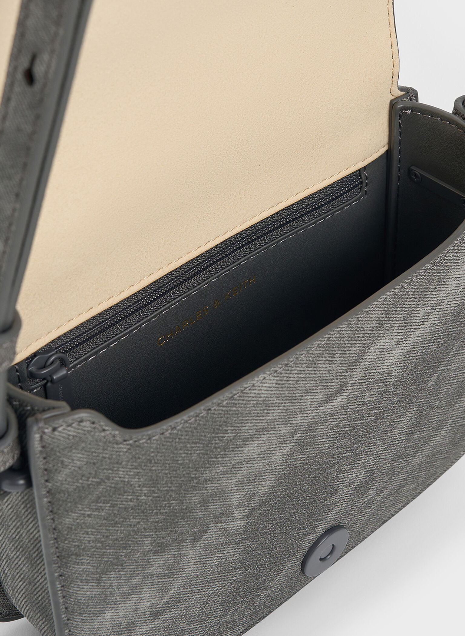Bolsa de ombro jeans quadrada com aba frontal, Dark Grey, hi-res