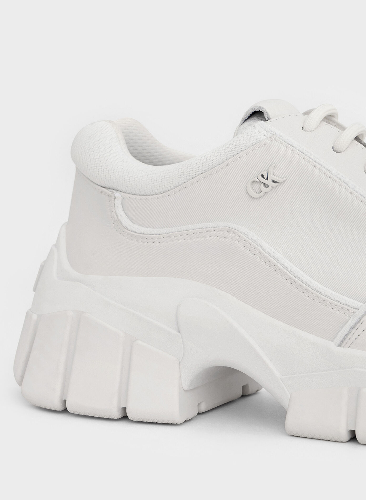Zapatillas deportivas gruesas Yunna de cuero y tejido reciclado, Blanco, hi-res