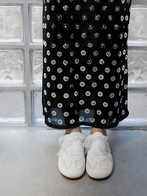 Zapatillas deportivas Cece con adornos de encaje de corazón, Blanco, hi-res