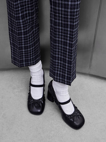 Tacones estilo Mary Jane con pliegues Mino, Negro, hi-res