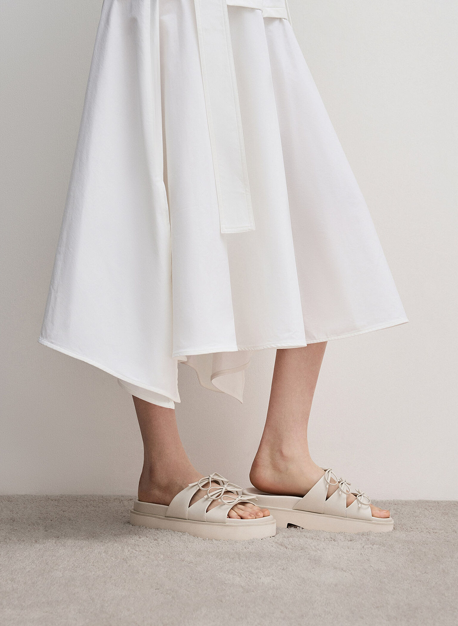 Sandalias de plataforma Dorri con triple lazo, Blanco tiza, hi-res