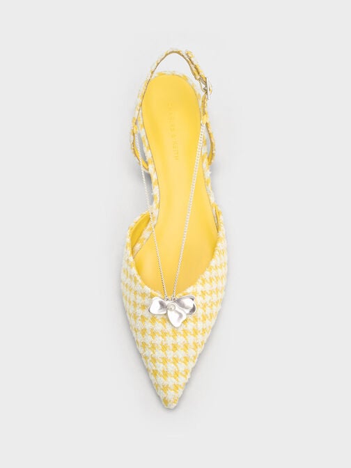 Zapatos planos destalonados estampado pata de gallo con cadena y detalle floral, Amarillo, hi-res