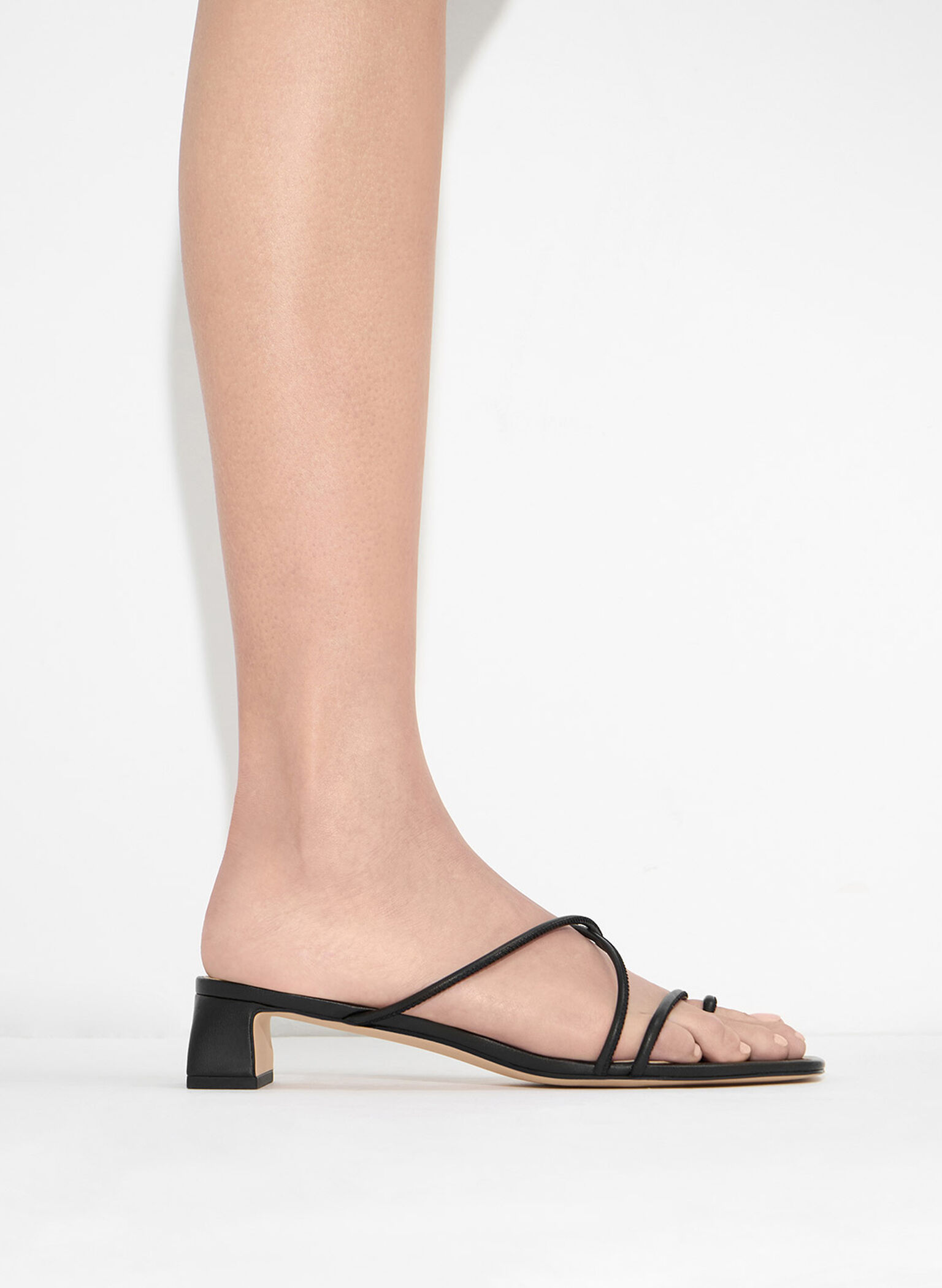 Sandalias con tira tipo anillo, Negro, hi-res