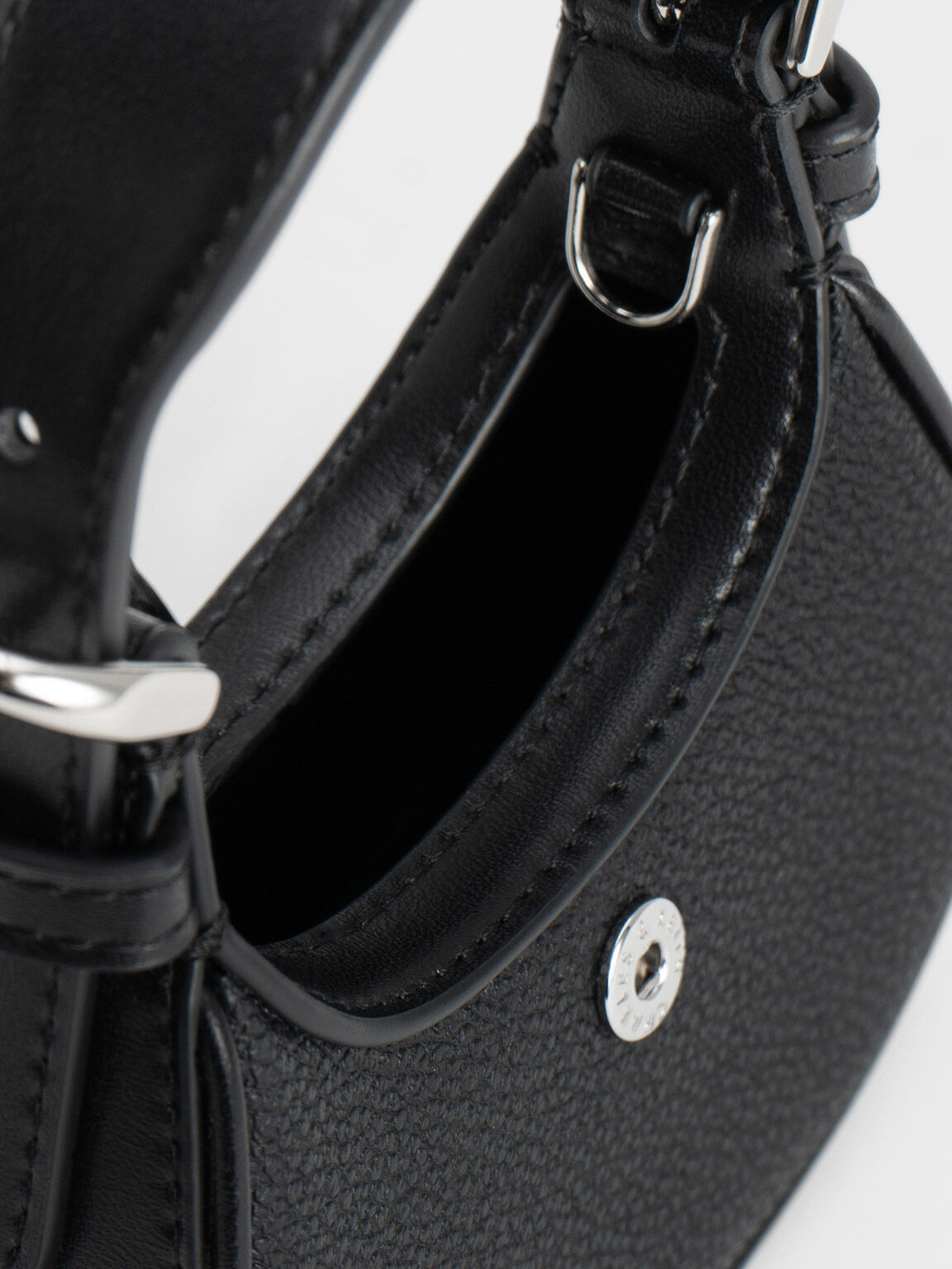 Bolso Mini Thessaly con Detalles Metálicos, Black, hi-res