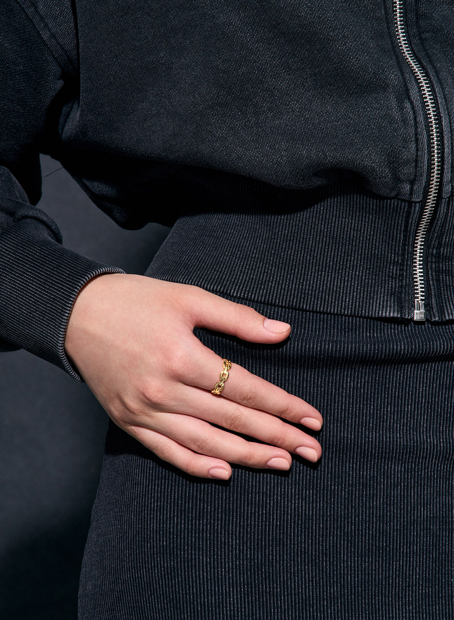 Chain-Link Ring, Gold, hi-res
