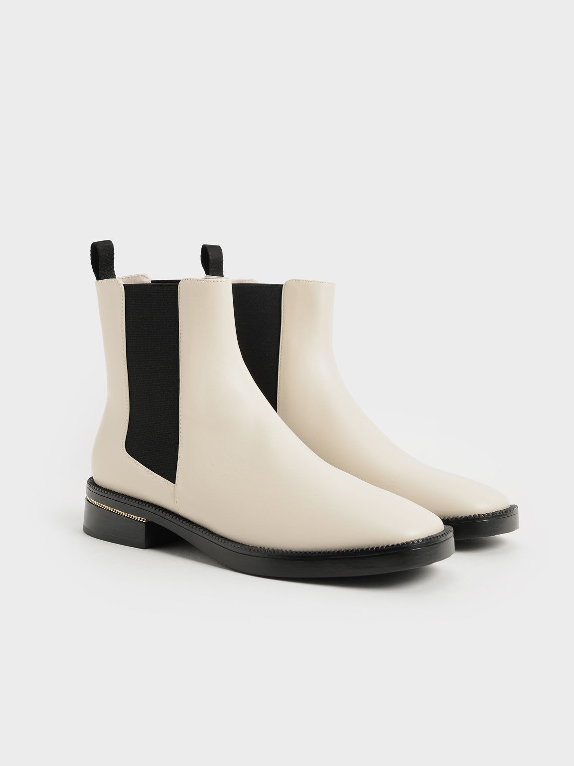 Chelsea boots with chain sales