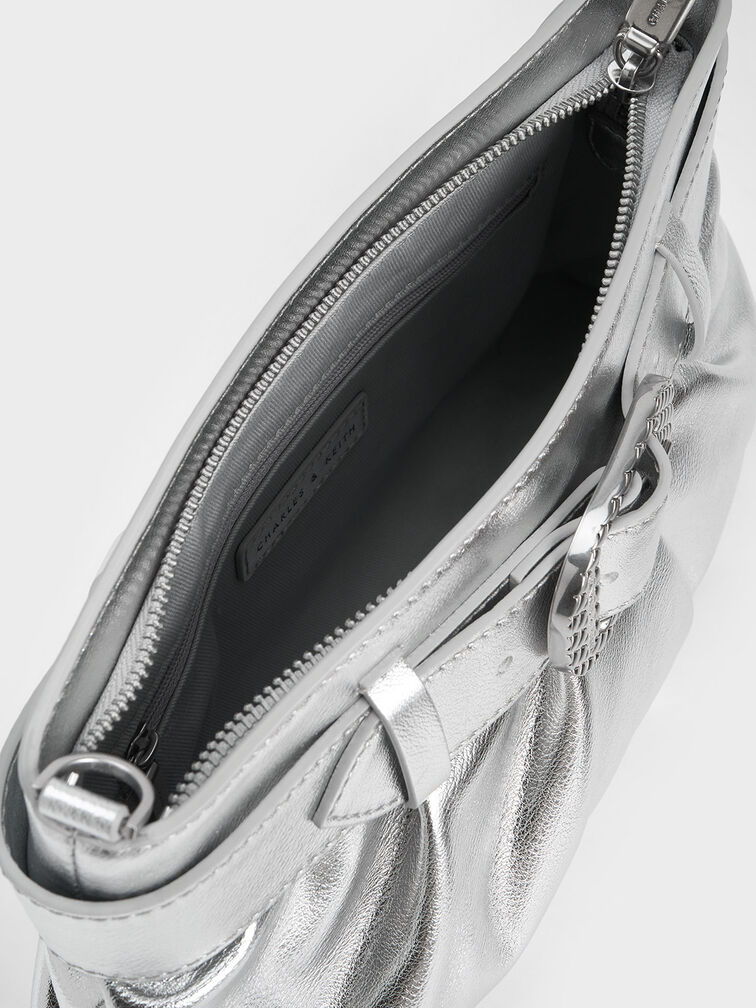 Silver & Black Checkered Bag — Misión de Caridad
