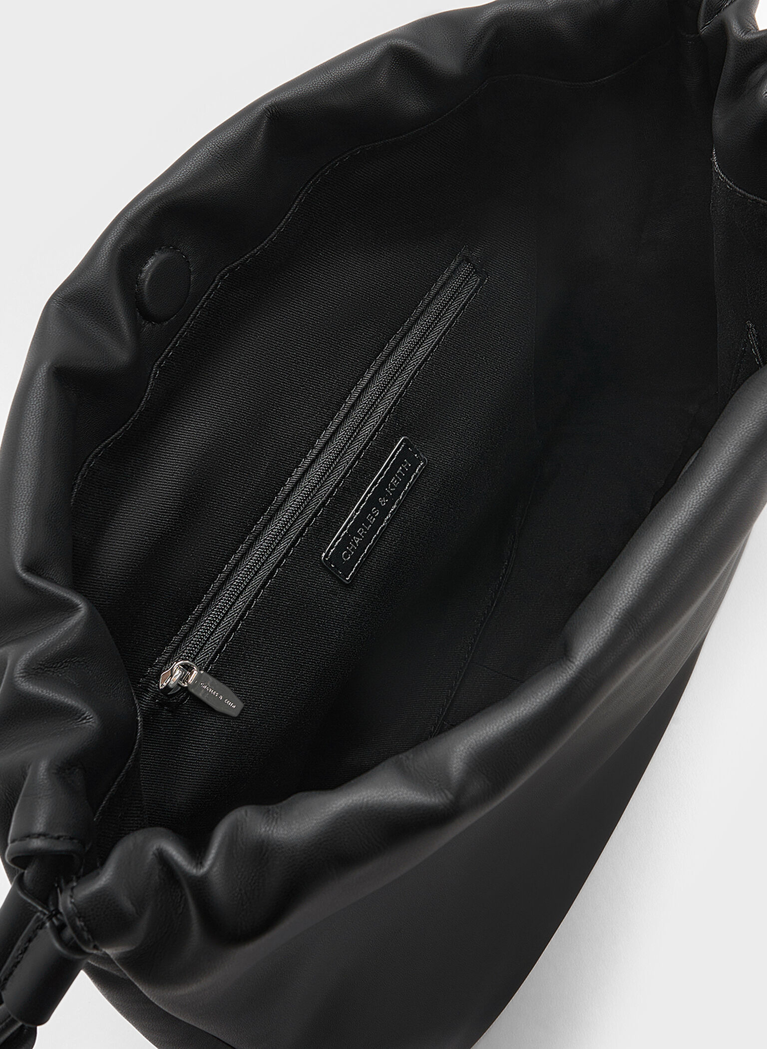 Lorelai bolso hobo con asa anudada y pliegues, Noir, hi-res