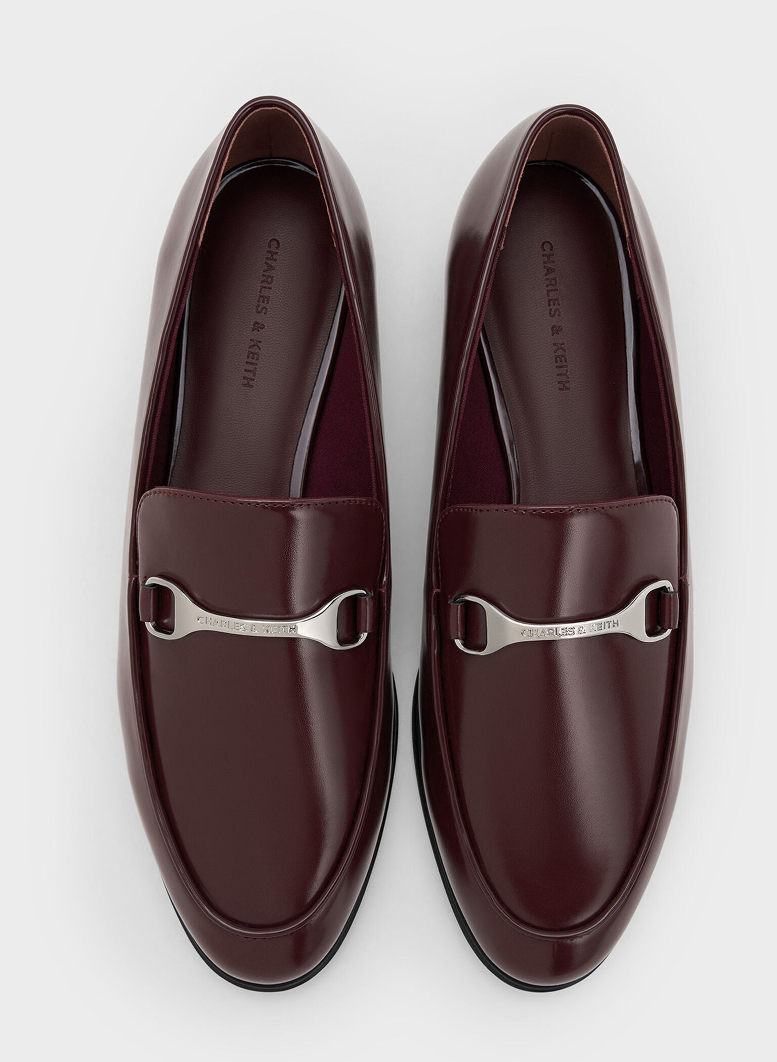 Mocasines Leslie con detalles metálicos, Burgundy, hi-res