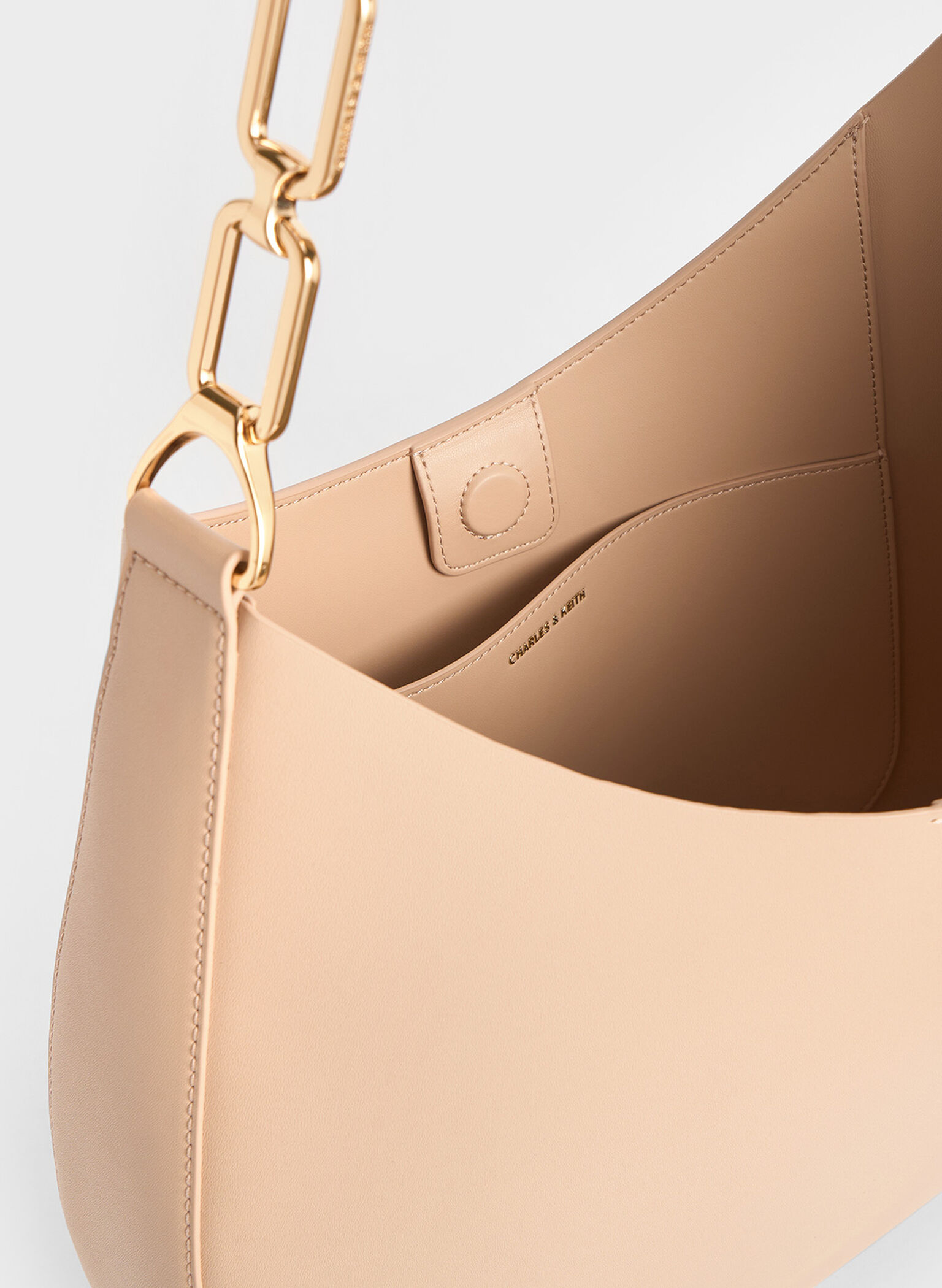 Bolso hobo holgado Agatha con cadena, Beige, hi-res