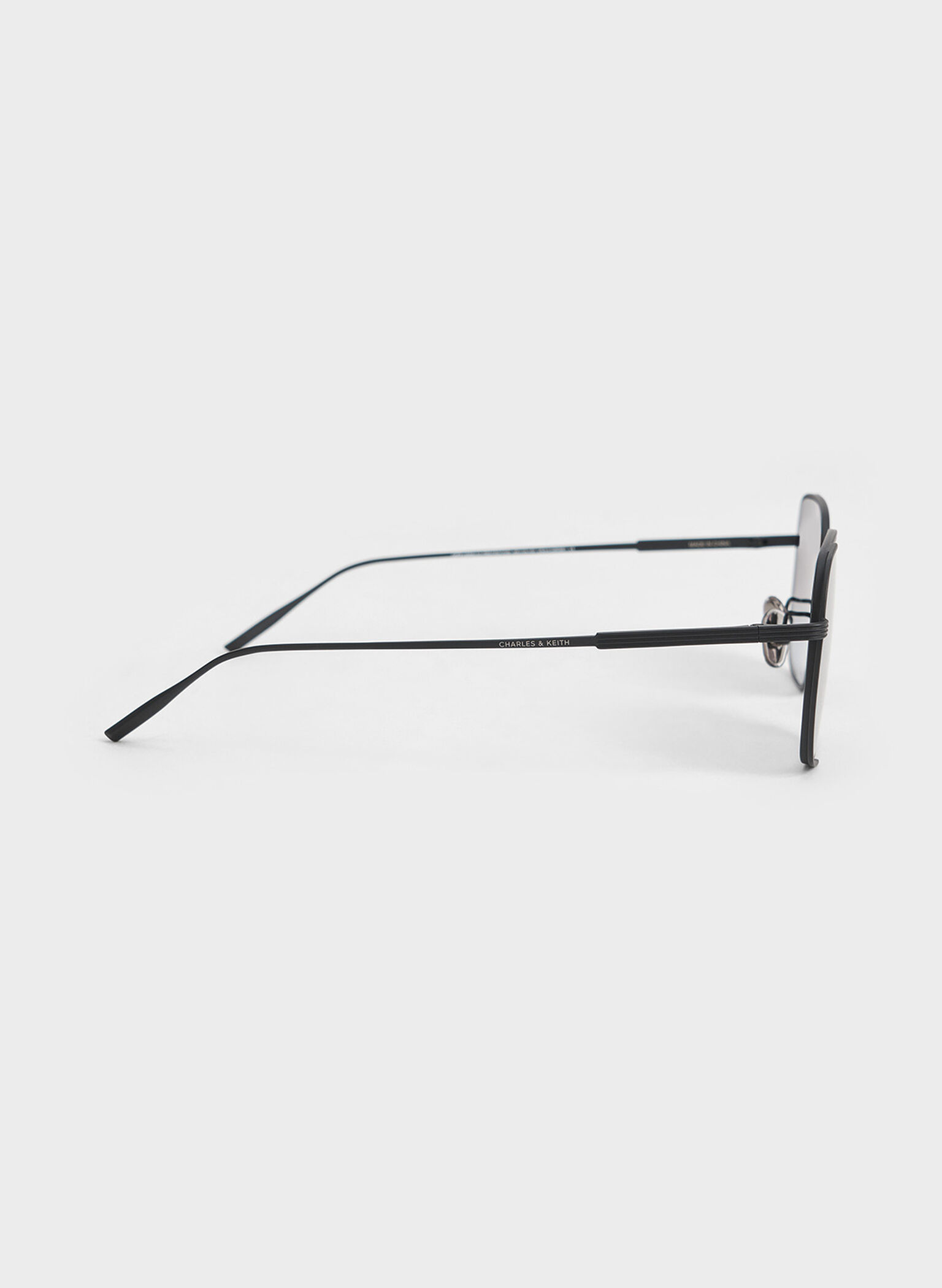 Metallic-Rim Rectangular Sunglasses, Noir, hi-res