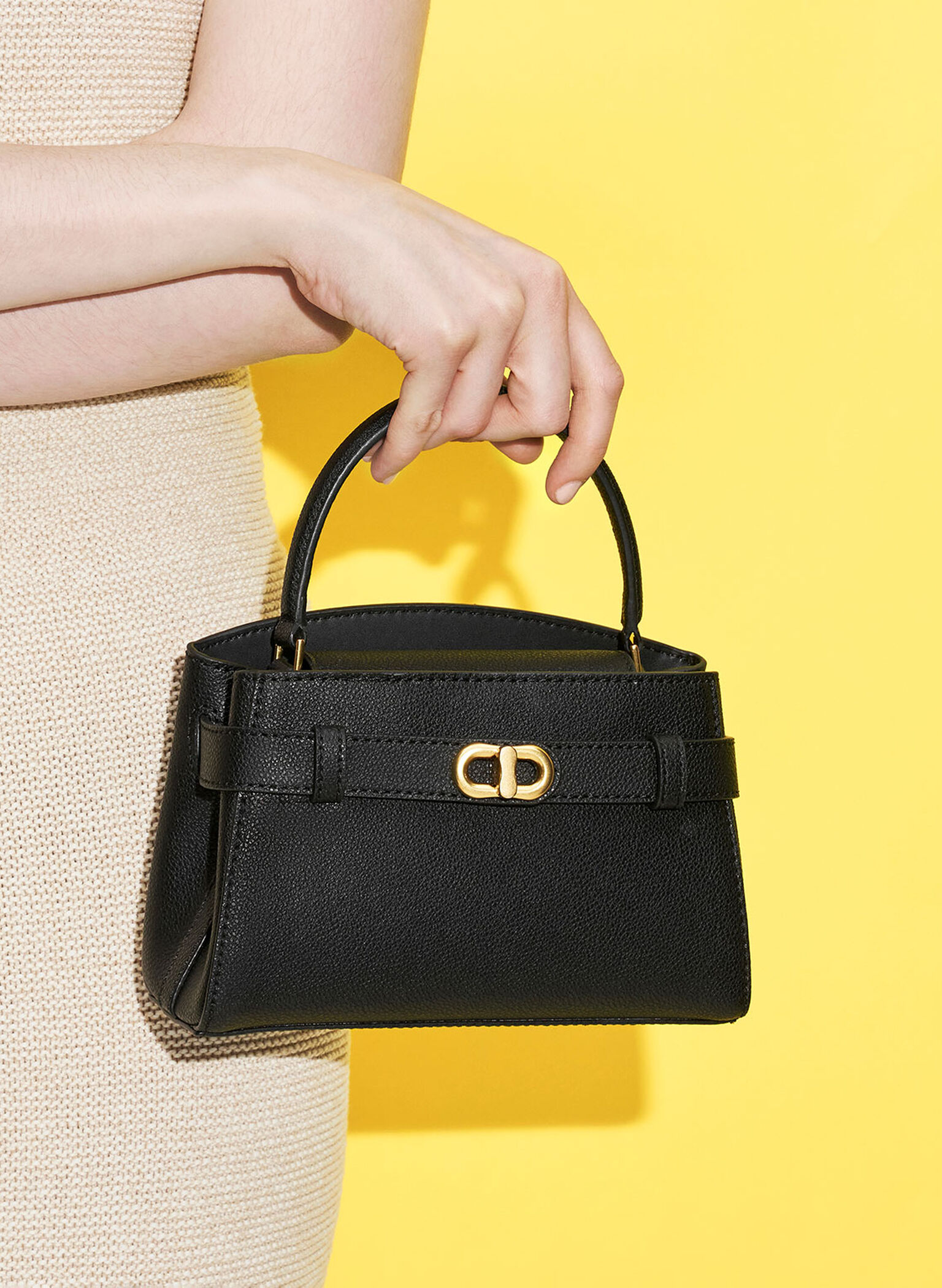 Bolso con asa superior con hebilla metálica Aubrielle, Negro, hi-res