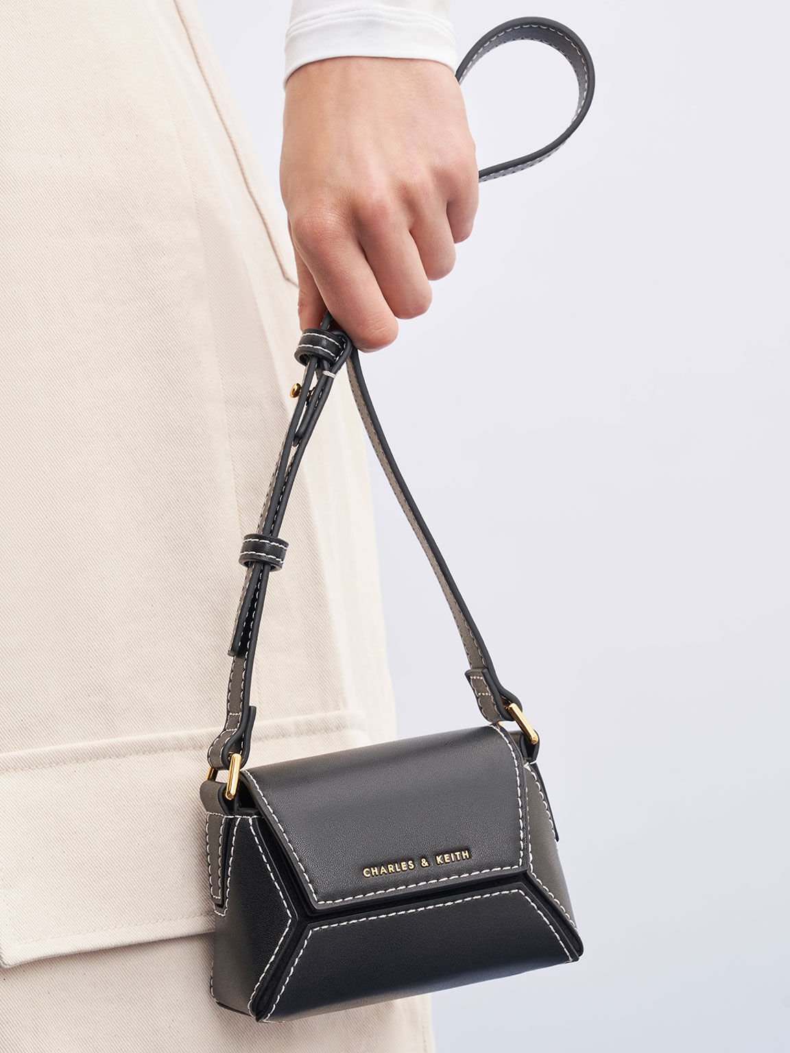 Black Nasrin Geometric Mini Bag CHARLES & KEITH OM