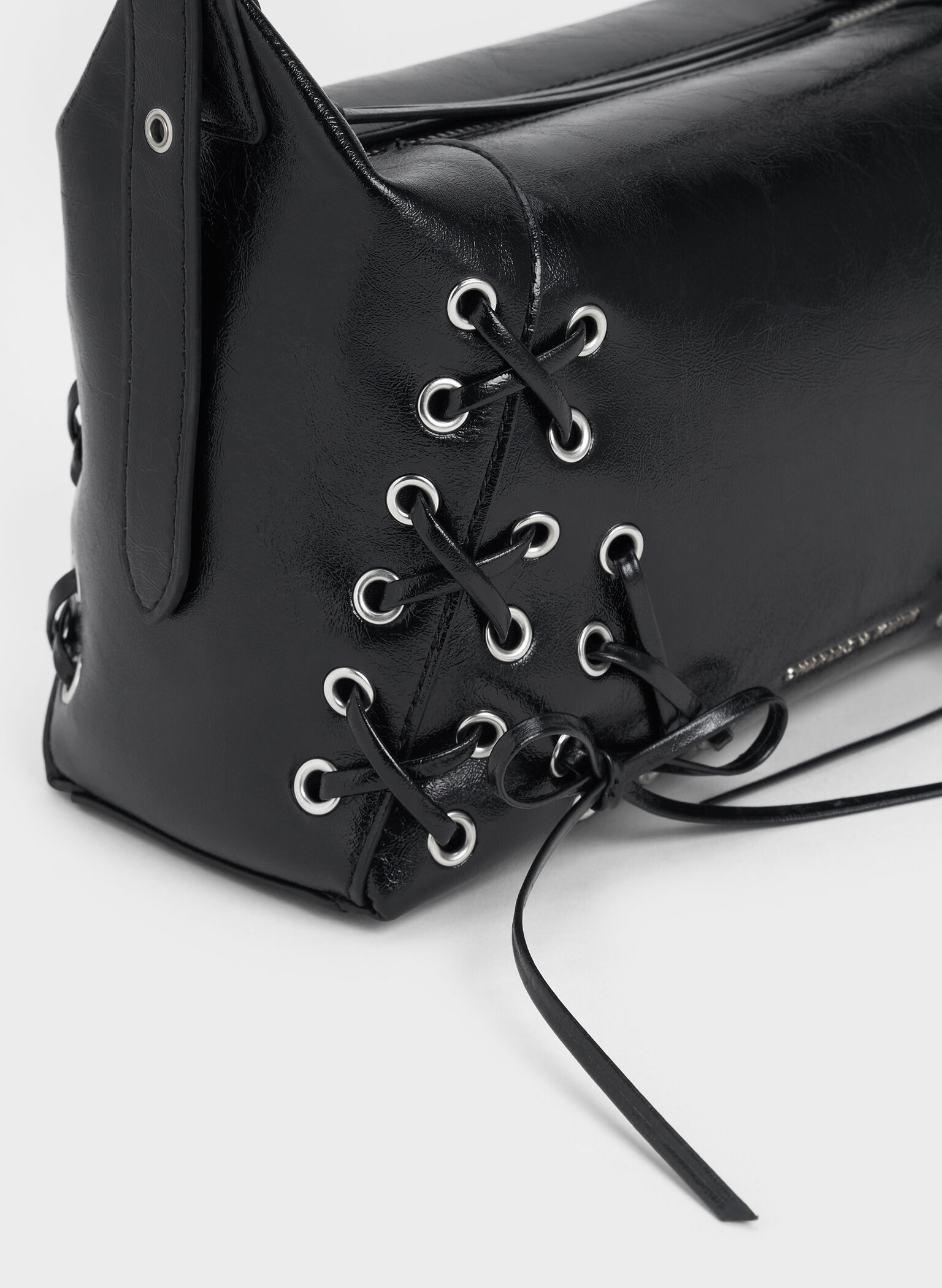 Bolso de hombro con cordones y ojales Xylia, Noir, hi-res