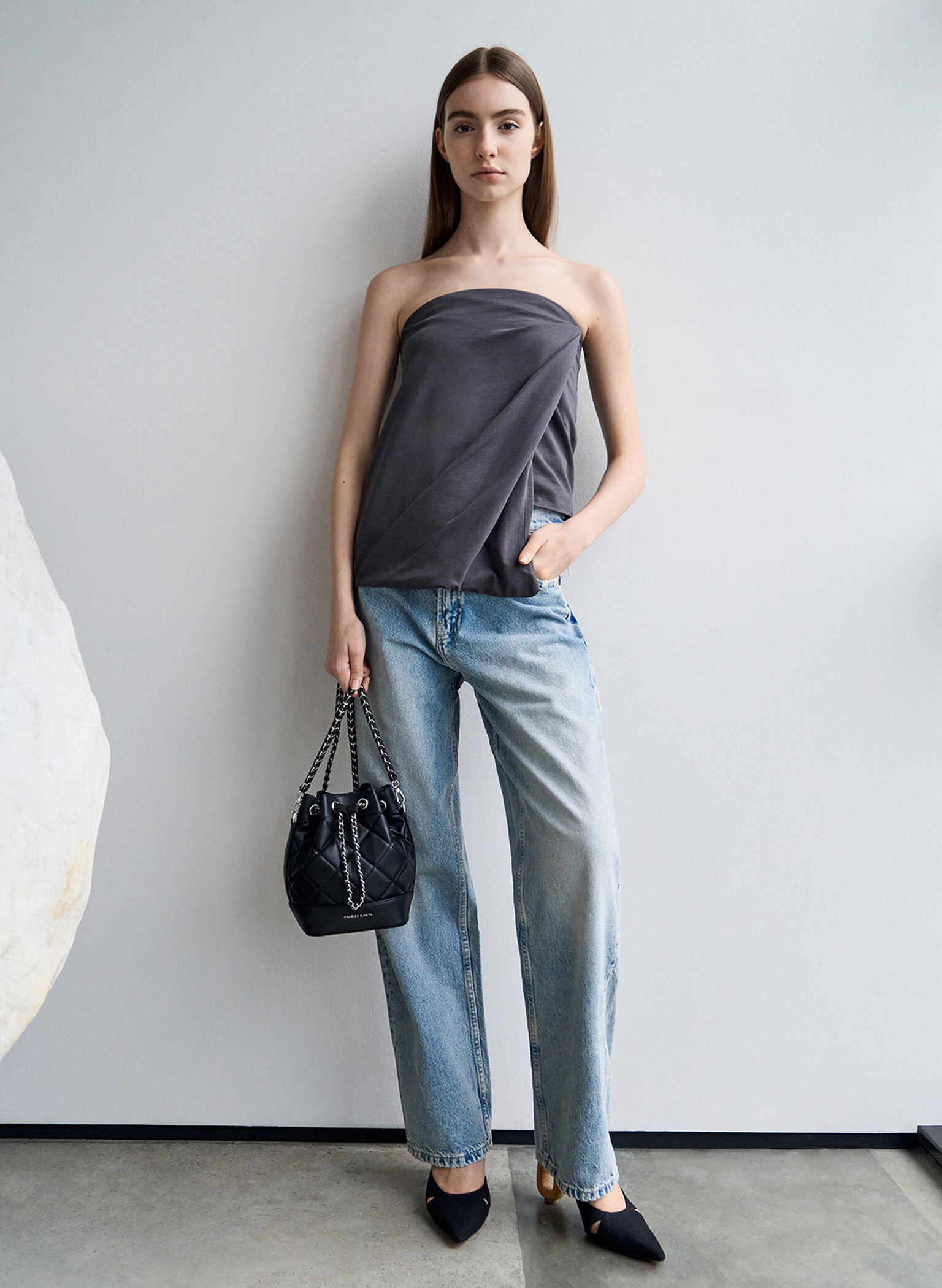 Julia Quilted Two-Way Bucket Bag, Noir, hi-res