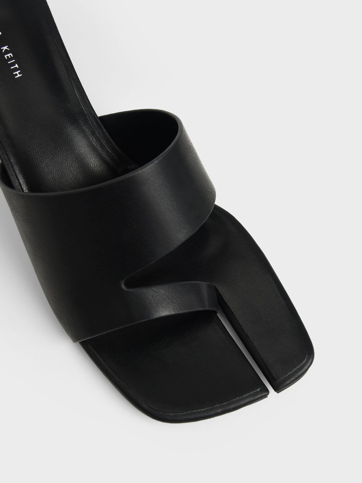 Cut-Out Thong Sandals, Black, hi-res