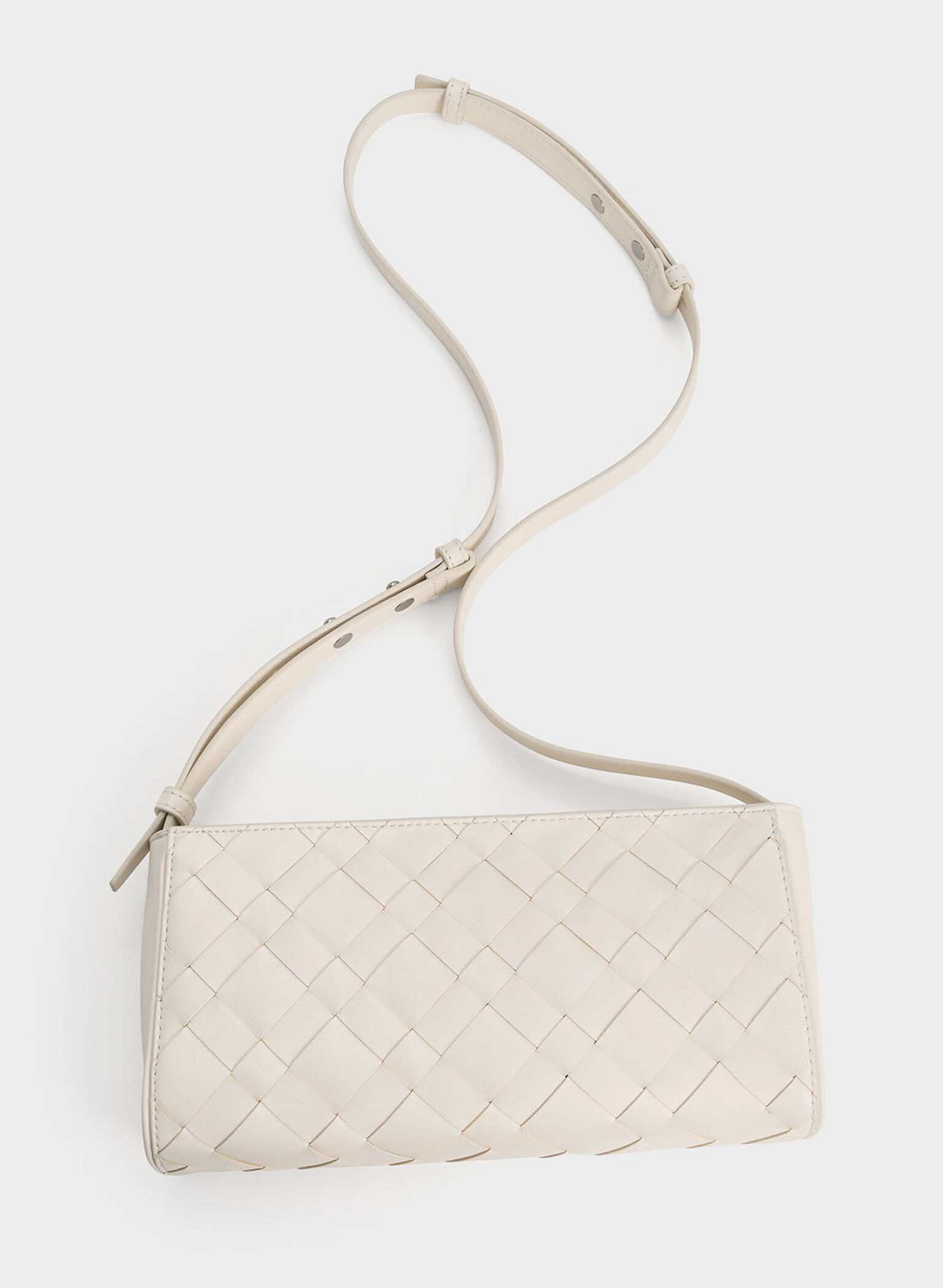 Bolso de hombro entrelazado alargado Ivette, Crema, hi-res