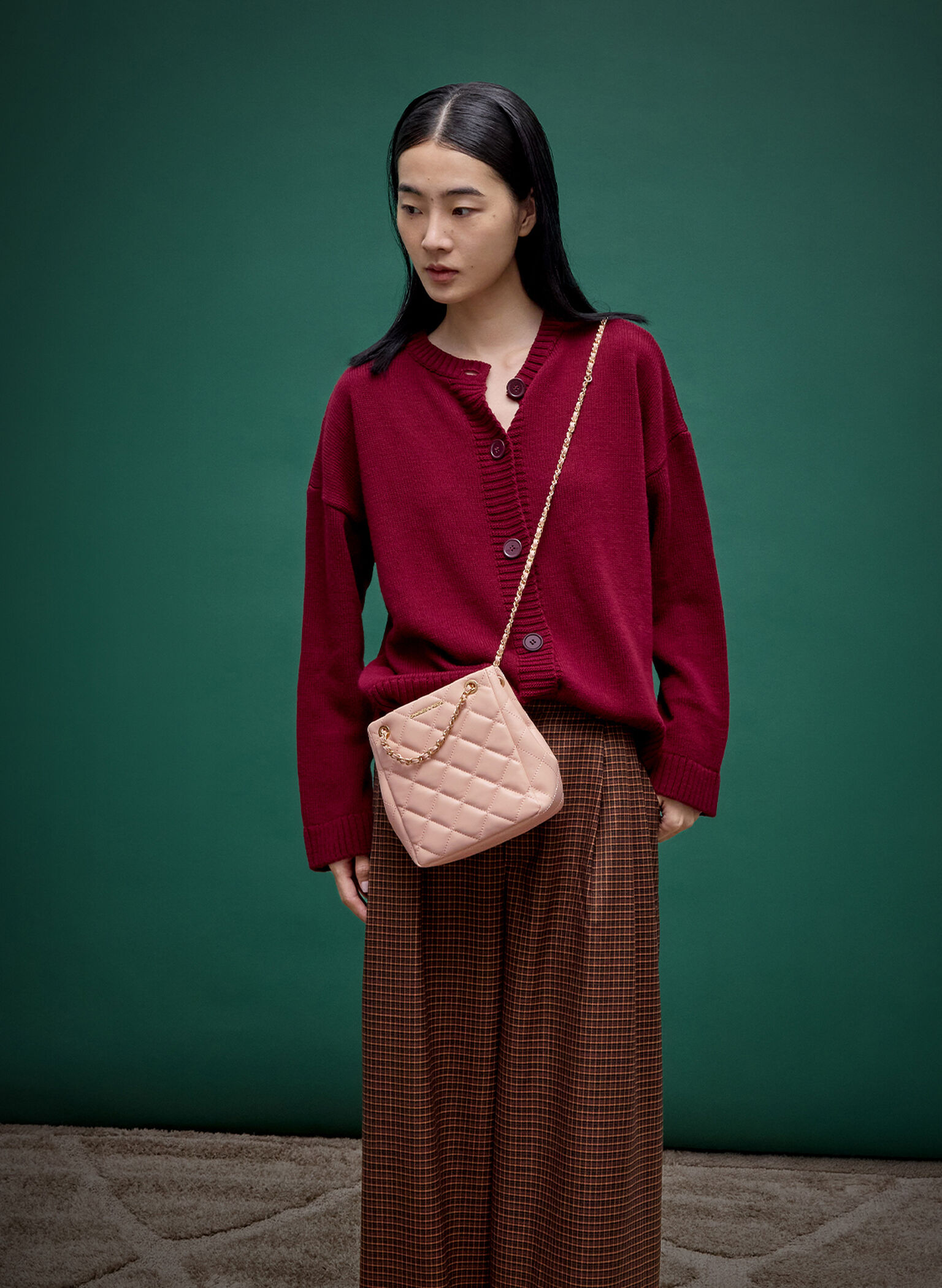 Bolso de hombro Alva acolchado con correa trenzada, Rosa pálido, hi-res