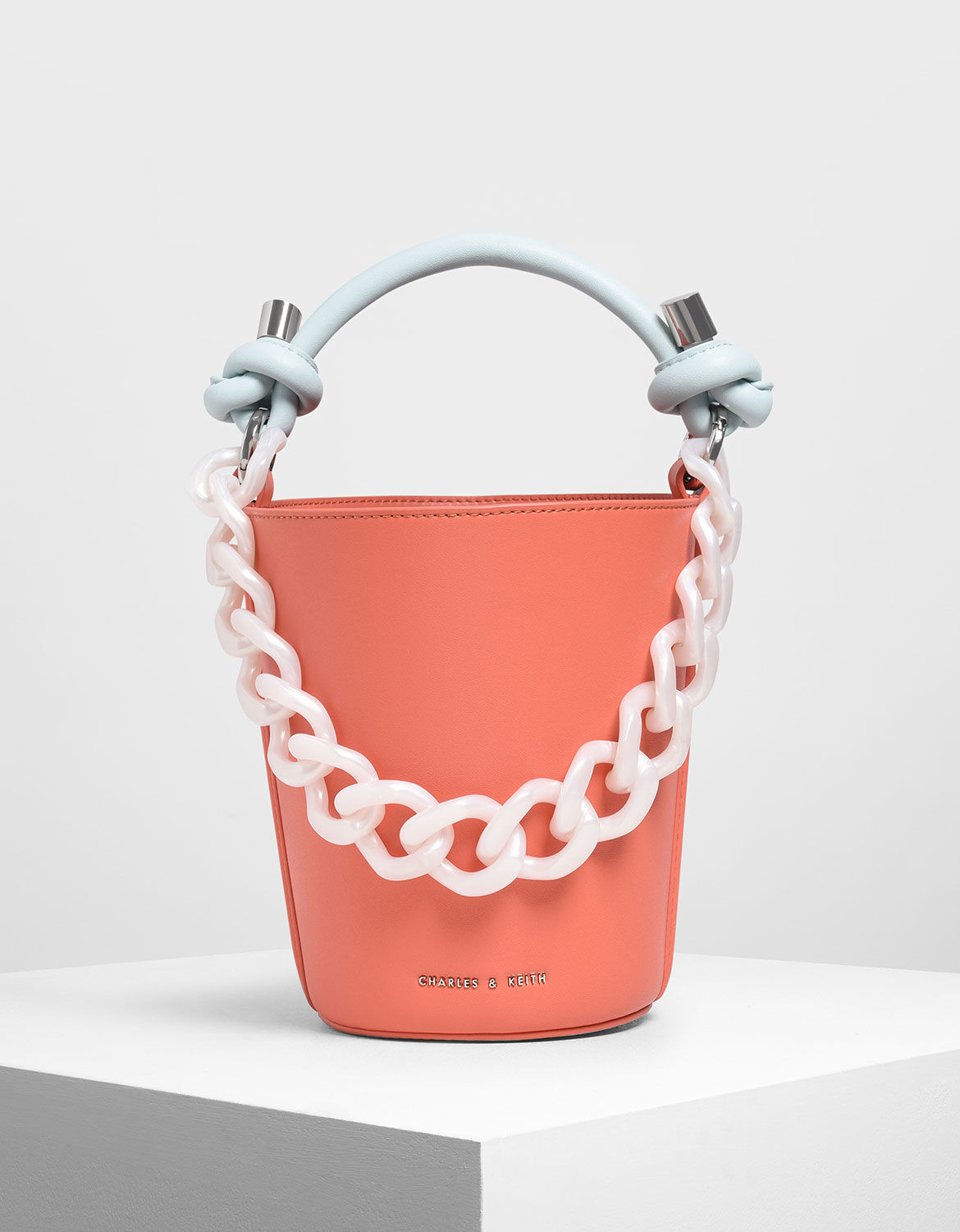 chain bucket bag