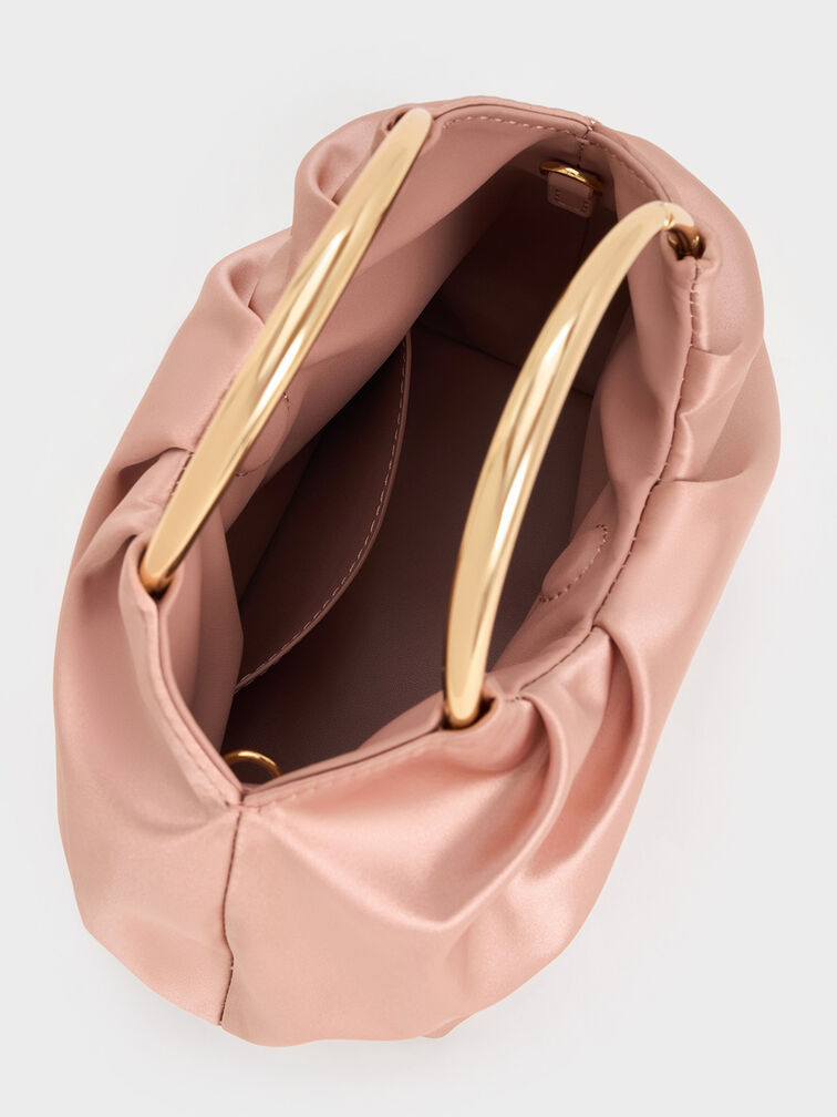 Bolso fruncido de satén con asa tipo anillo, Rosa bailarina, hi-res