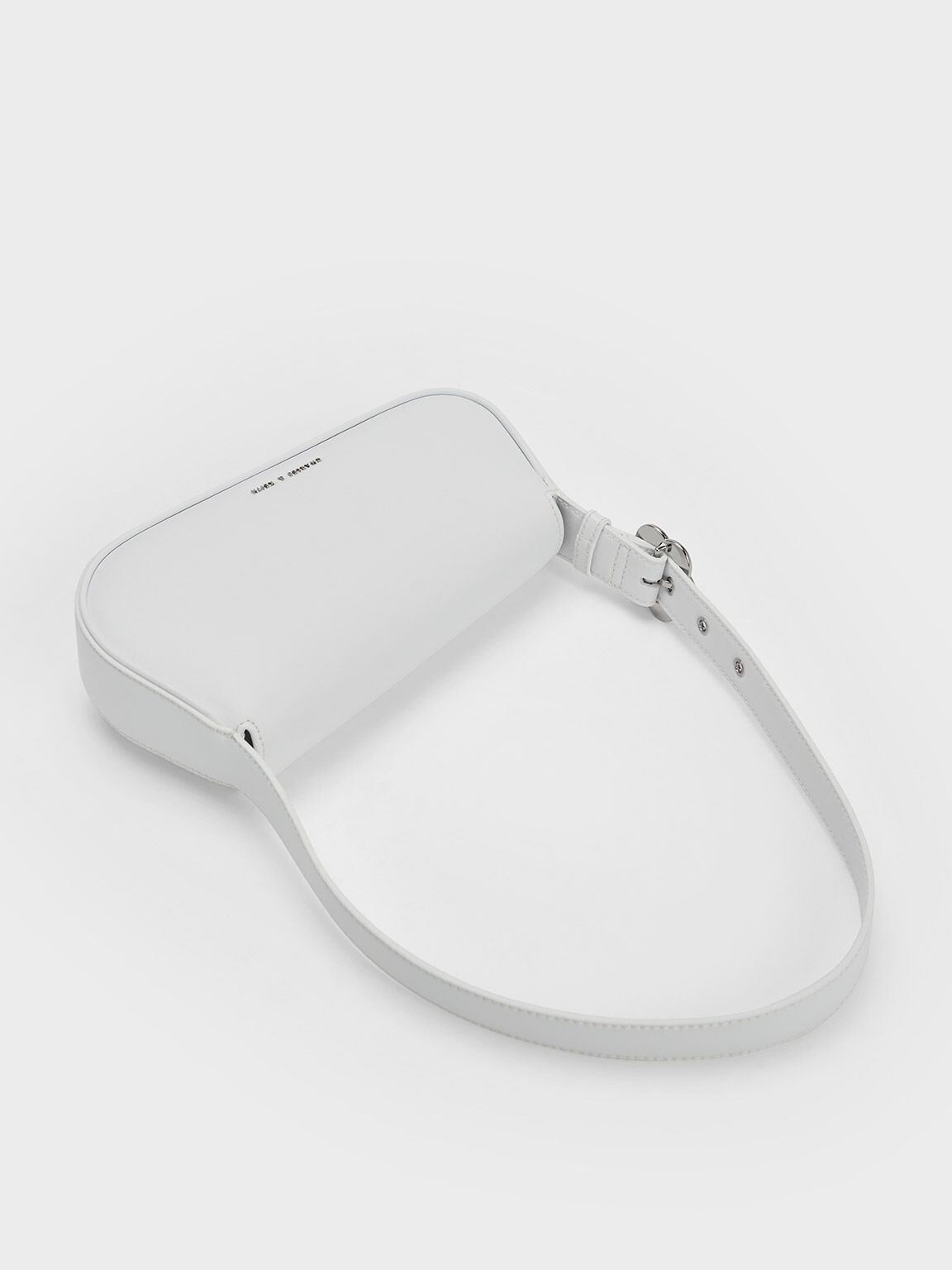 Bolso asimétrico Petra con solapa frontal, Blanco, hi-res