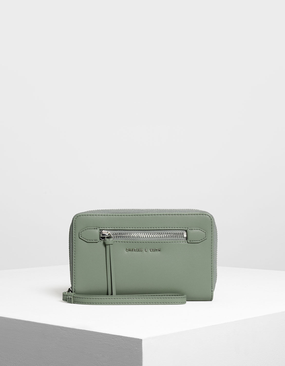 charles and keith wristlet