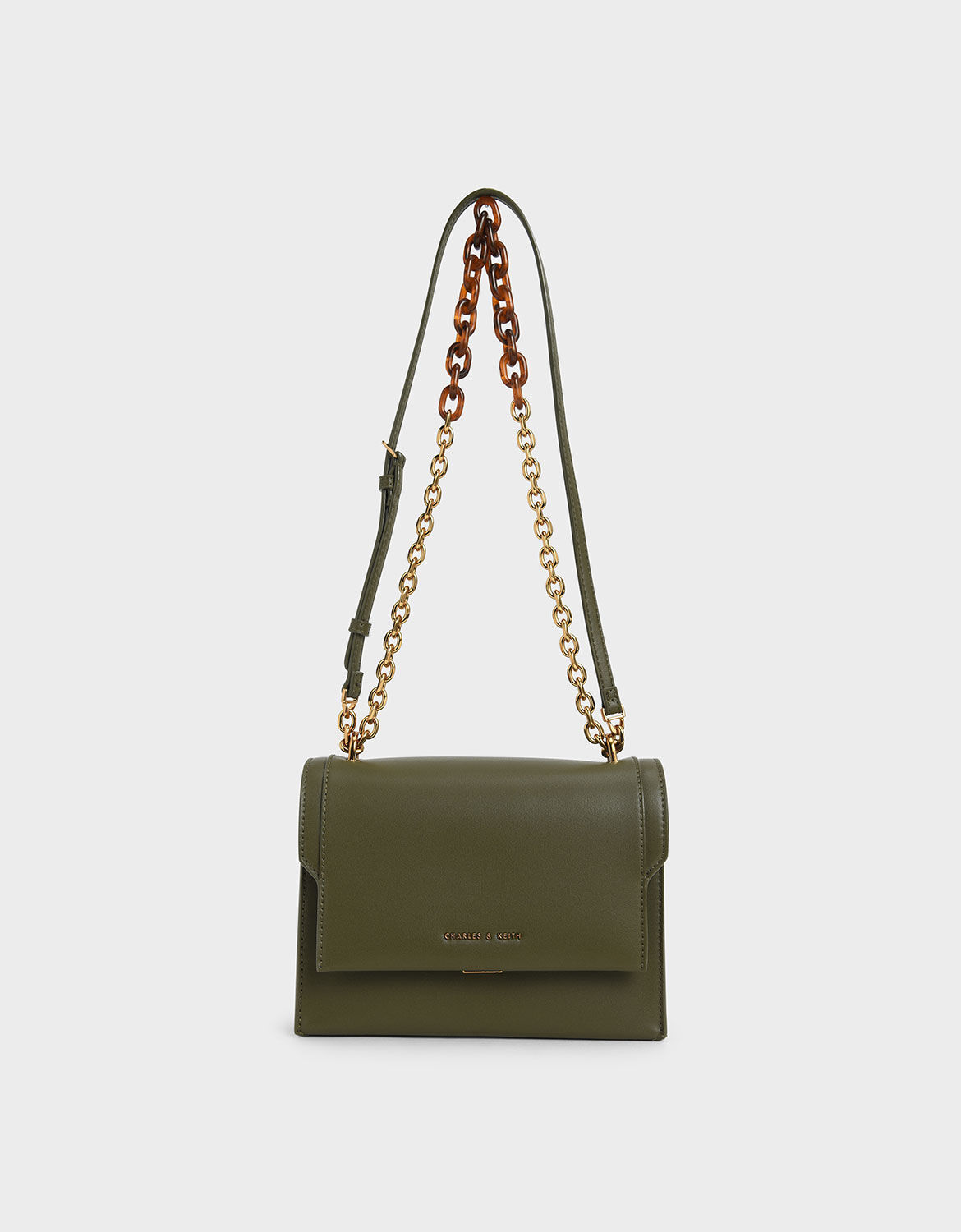 chain detail crossbody bag