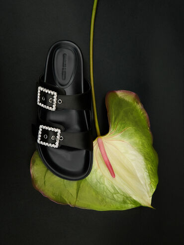 Sandalias de poliéster reciclado de doble tira y hebilla con gemas, Negro texturizado, hi-res