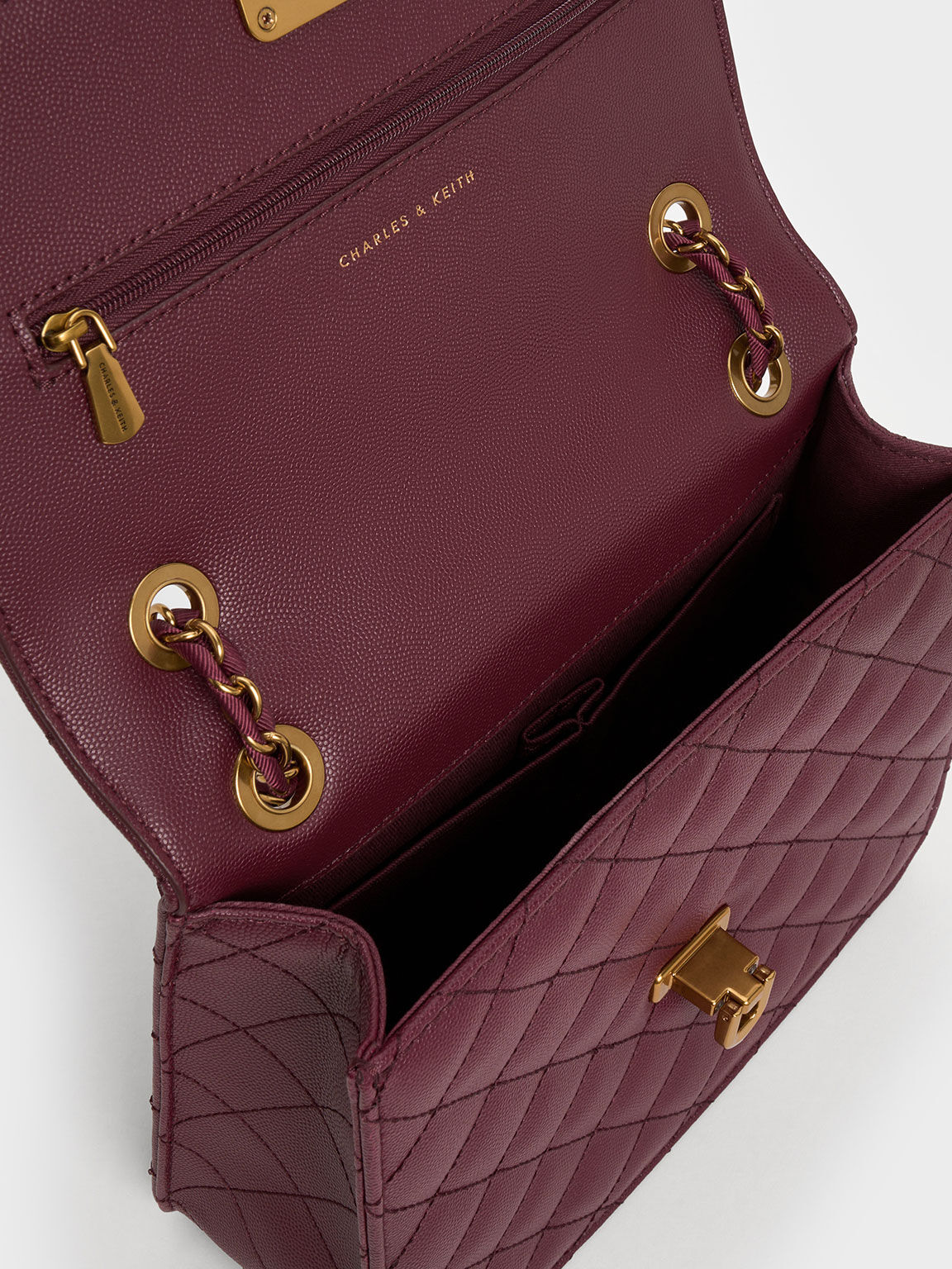 Burgundy chain bag shop