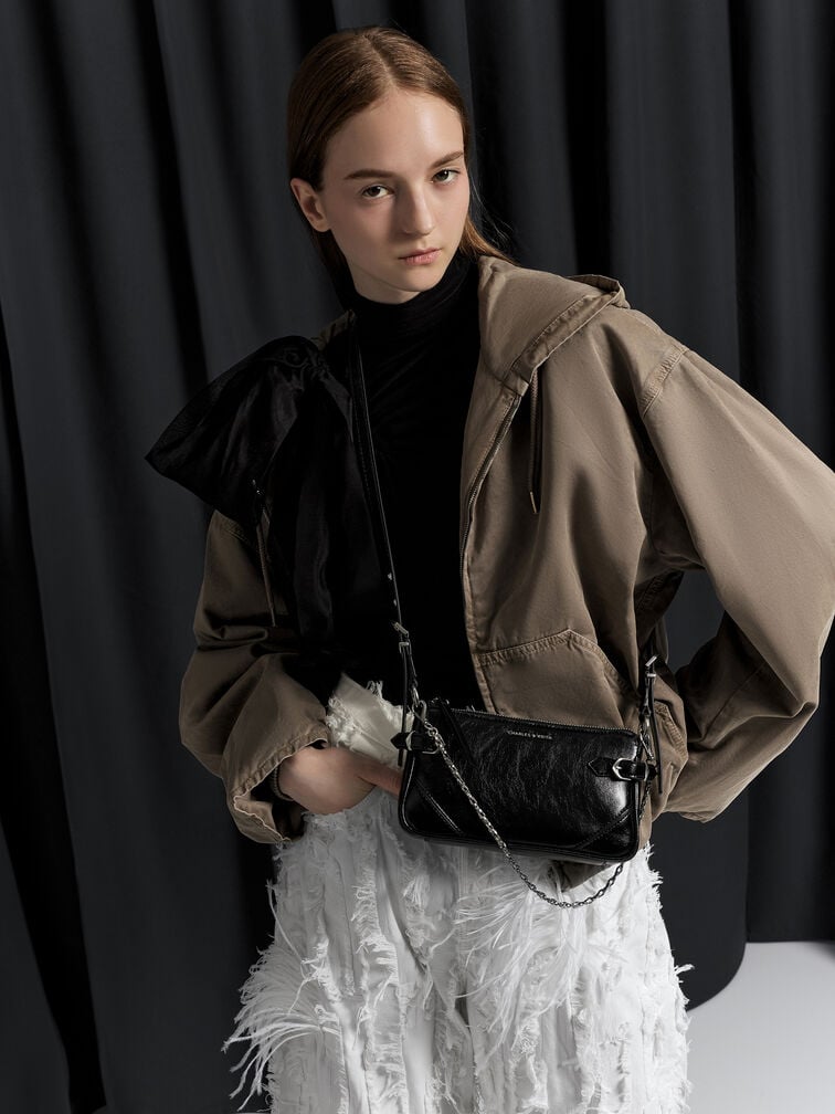 안토넬라 체인 스트랩 사이드 버클 크로스바디 백, 느와르, hi-res