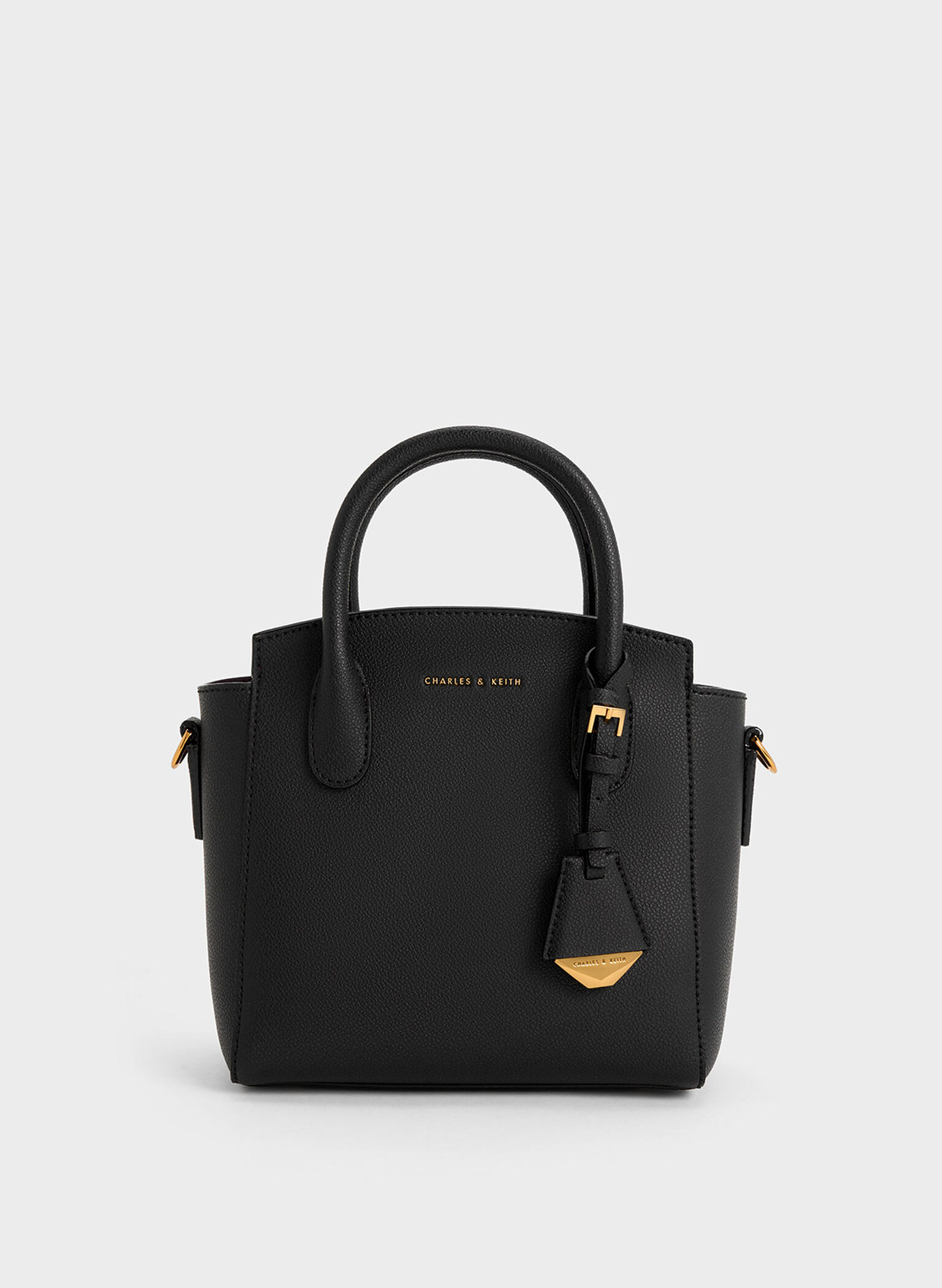 Quilted Bags & Modern Totes  Fall 2021 - CHARLES & KEITH QA