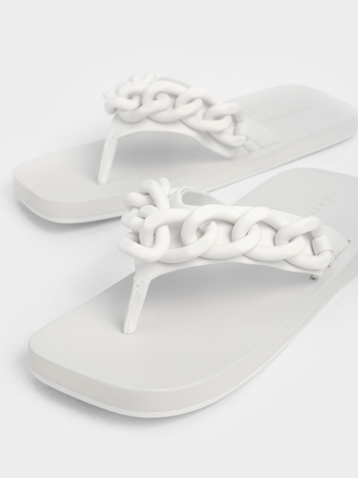 Chain Link Thong Sandals, White, hi-res