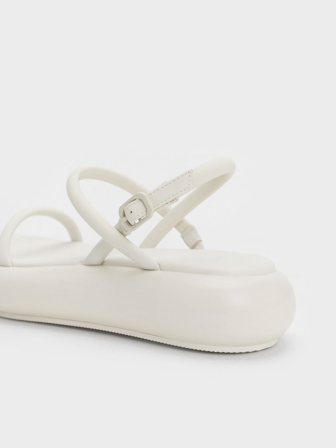 Sandalias acolchadas Keiko con plataforma plana, Blanco tiza, hi-res