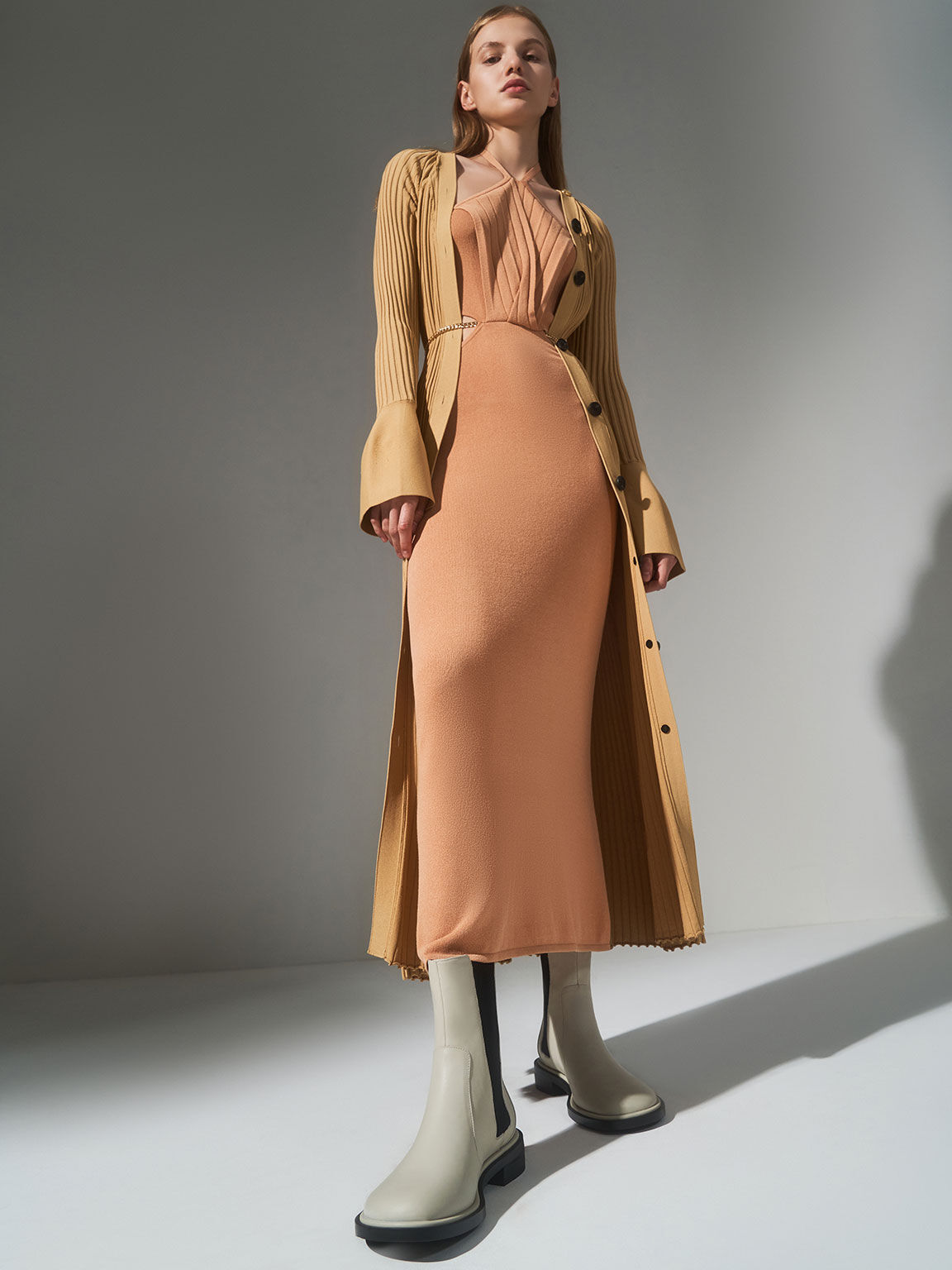 Leather Round-Toe Chelsea Boots, Chalk, hi-res