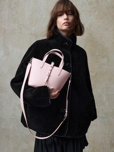 Sac seau en cuir recyclé à double poignée Beryl, Cotton Candy Pink, hi-res