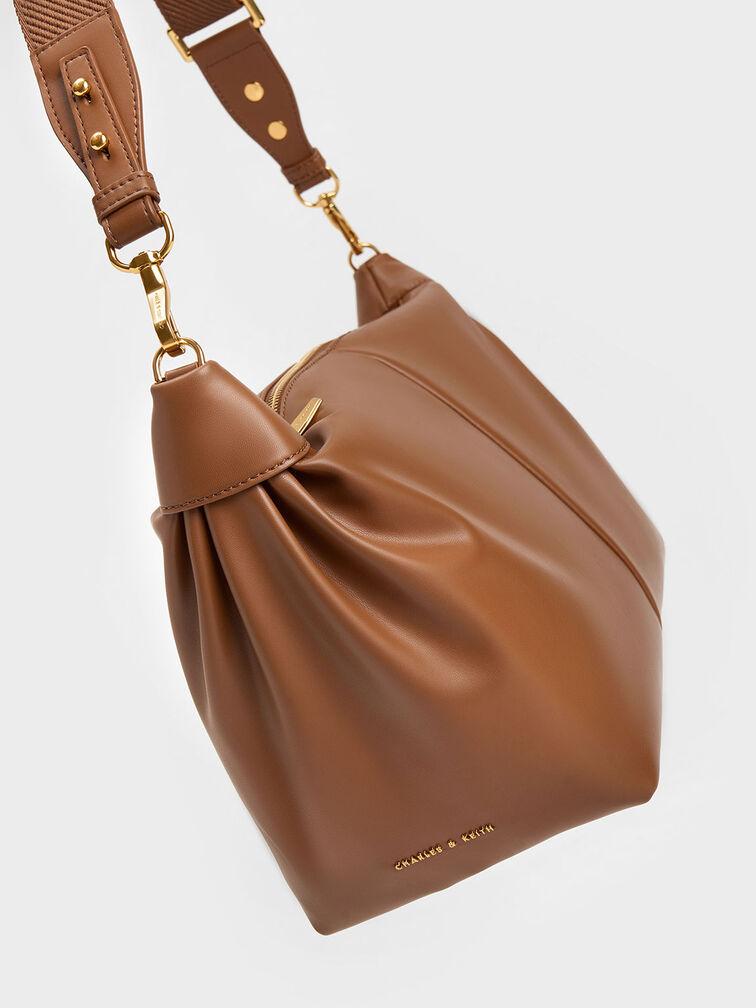 Chunky Chain Link Hobo Bag, Chocolate, hi-res