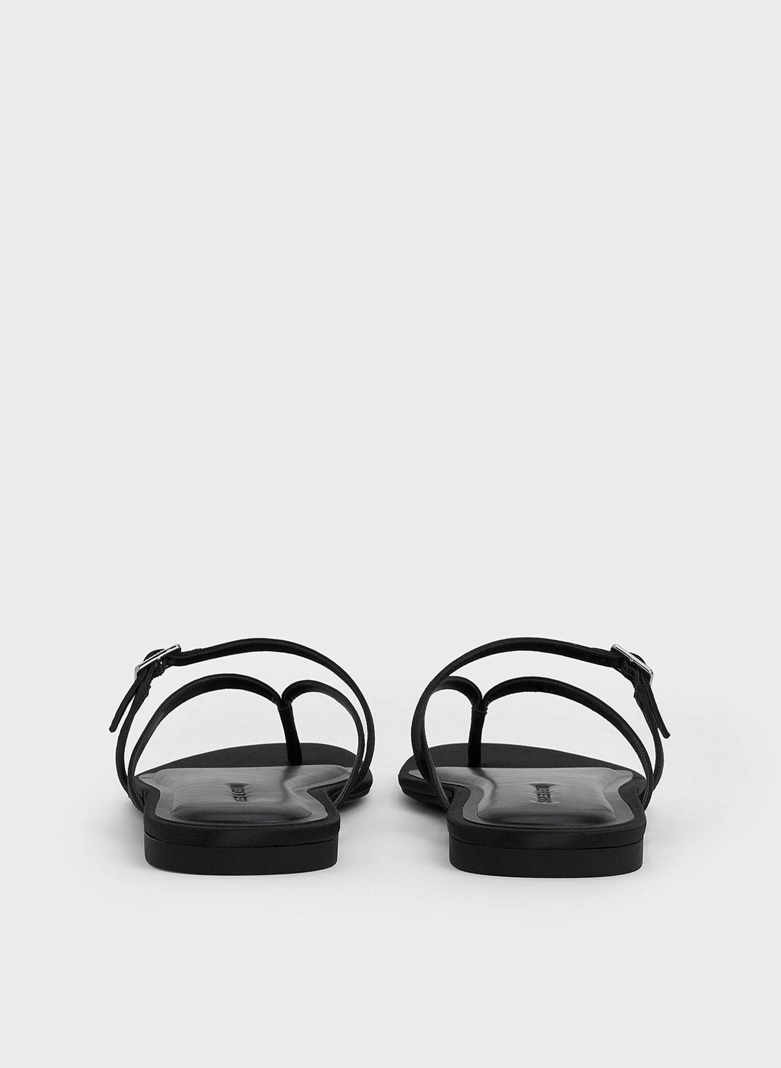 Sandalias de satén con tiras y hebilla de cristal, Negro texturizado, hi-res