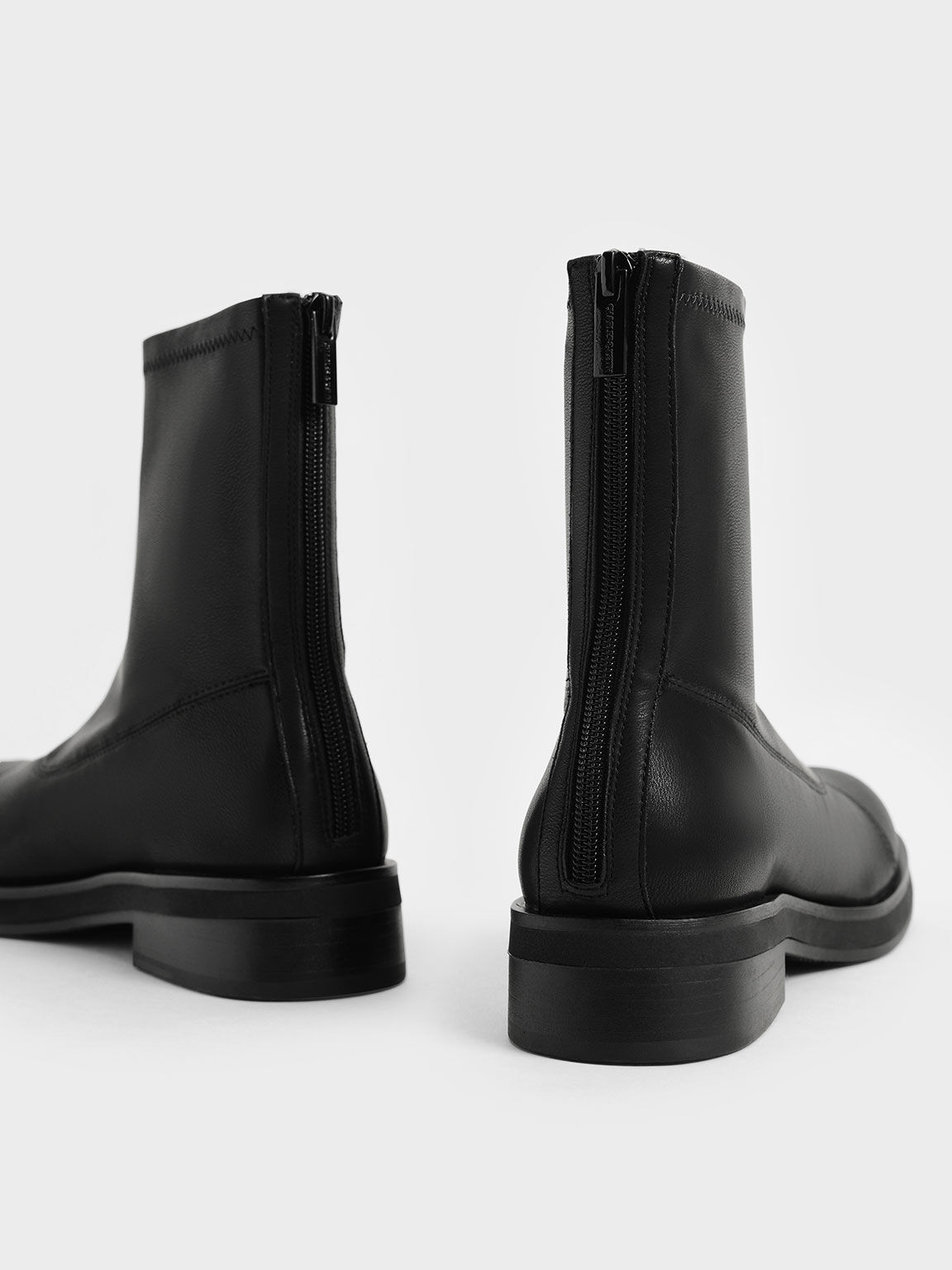 Botines con cremallera y punta redonda, Black, hi-res