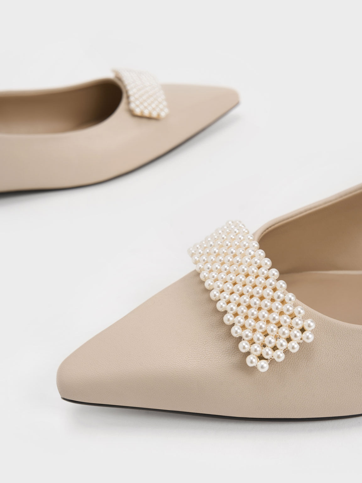 真皮珍珠釦平底鞋, 米黃色, hi-res