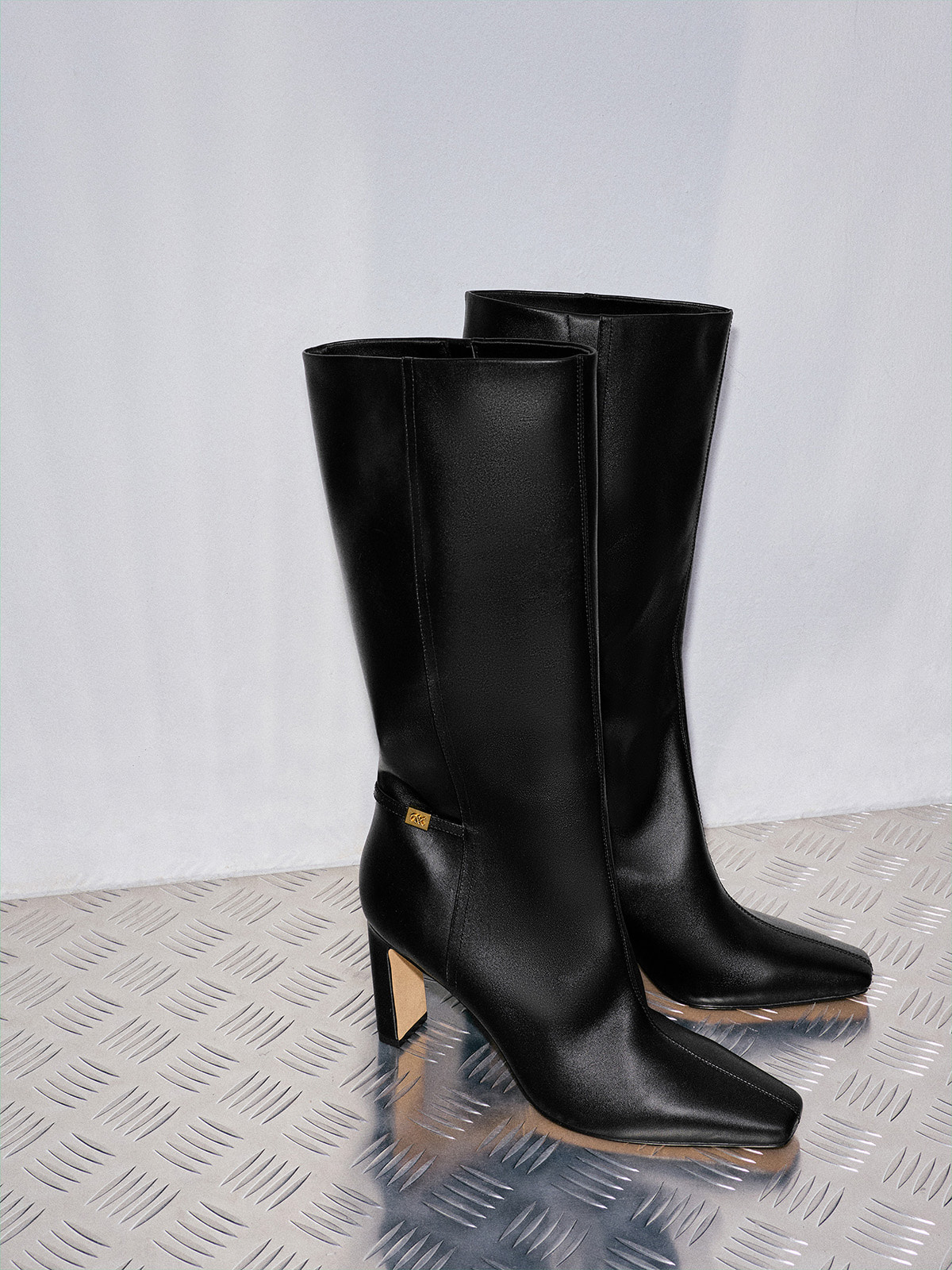 Women's Wineberry Red XL Calla Tote Bag - CHARLES & KEITH