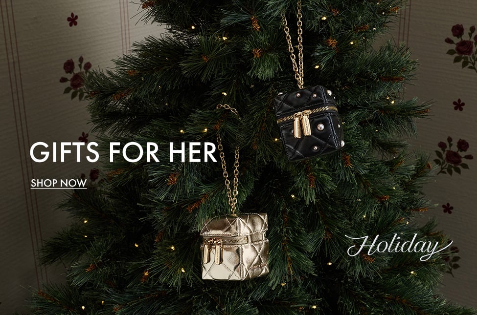 Black Micro Janie Quilted Pearl-Embellished Chain-Handle Boxy Pouch
Champagne Micro Janie Metallic Quilted Chain-Handle Boxy Pouch