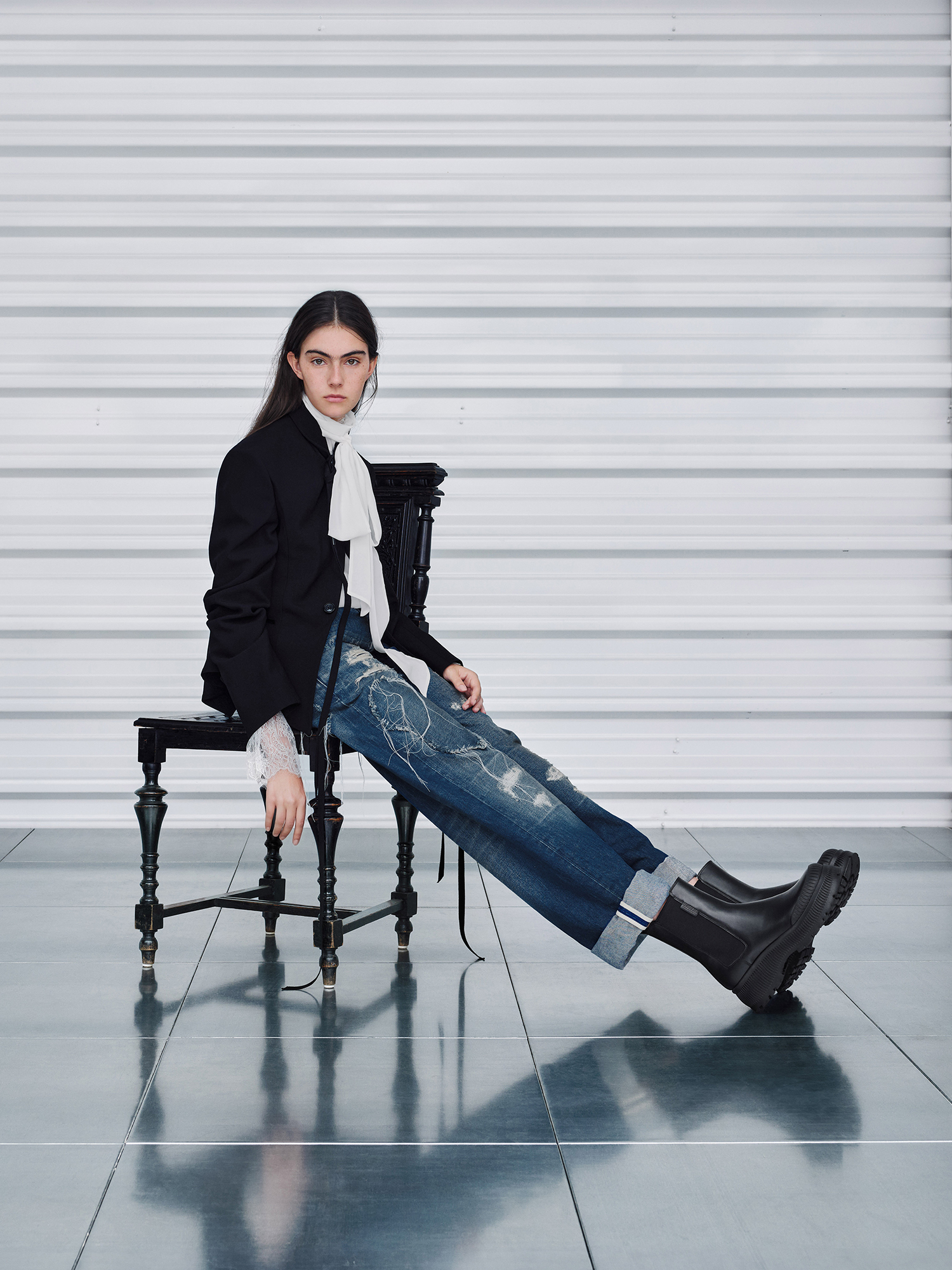 Darra Ridged-Sole Chelsea Boots - Black - CHARLES & KEITH