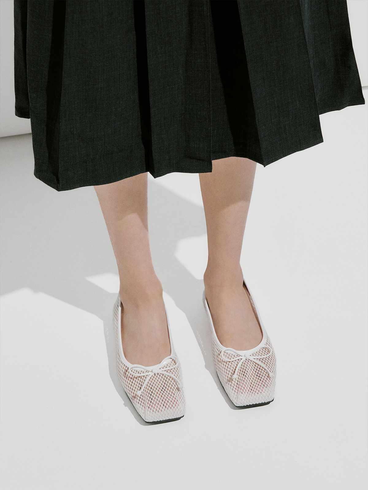 Women's mesh bow square-toe ballet mules in white – CHARLES & KEITH
