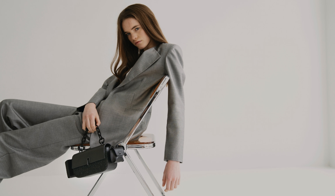 여성 블랙 렌 아크리릭 체인 핸들 트위드 백 – CHARLES & KEITH