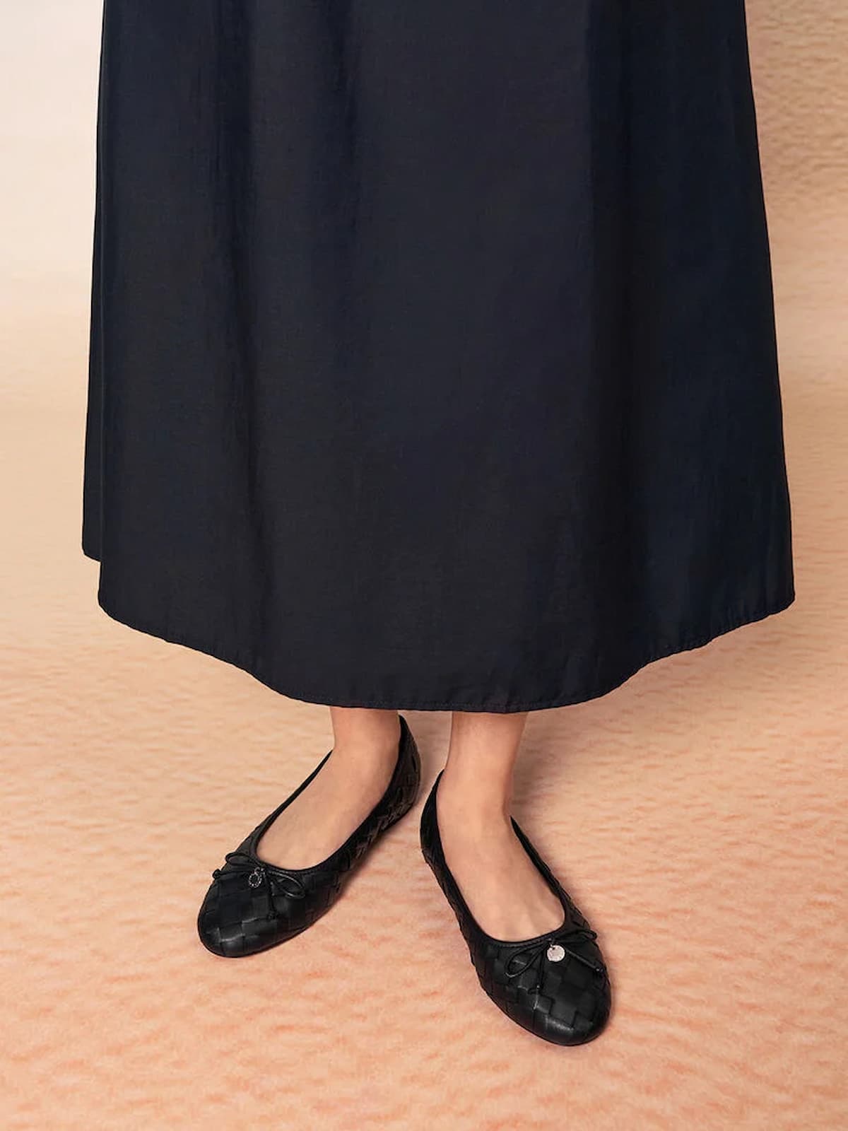 Black Ivette Woven Bow Ballet Flats - CHARLES & KEITH